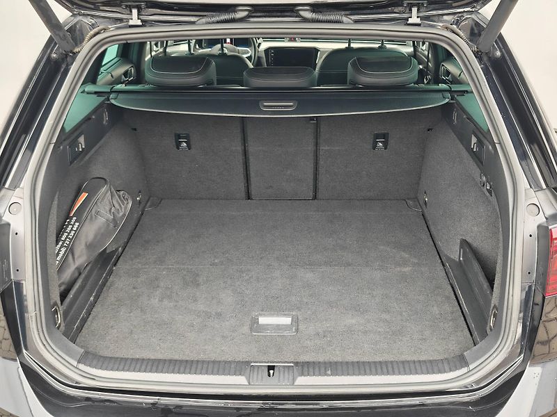 Volkswagen Passat Alltrack 7DSG 4Motion 2,0TSi - fotka 25 z 26