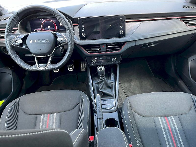 Škoda Scala (2025) 1.5 TSI 110kW Monte Carlo - fotka 14 z 31