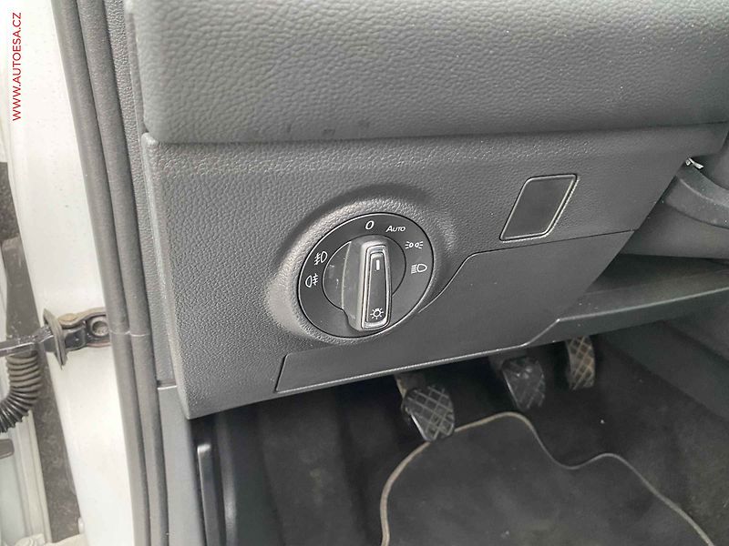 Seat Arona (2020) 1.0 TSi, FR, LED, navi - fotka 15 z 18