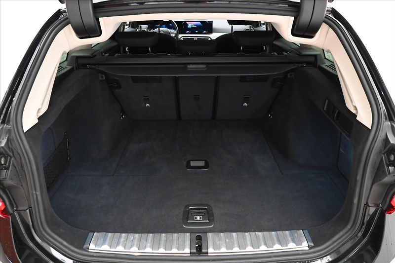 BMW Řada 3 2,0 318d Facelift Záruka až 5 - fotka 9 z 26