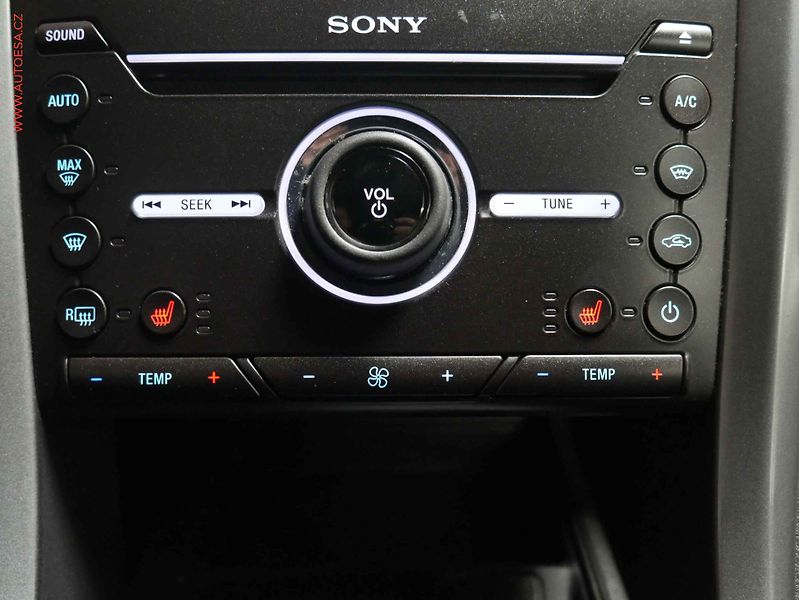 Ford Mondeo (2019) 2.0TDCi, AT, navi, LED - fotka 18 z 23