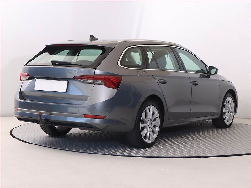 Škoda Octavia (2022) Style 2.0 TDI, Automat - fotka 5 z 29