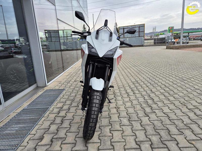 Moto Morini X-Cape 650 (2024) EU5 - SKLADEM - fotka 8 z 17