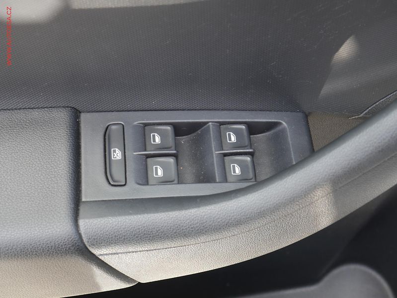 Škoda Rapid (2014) 1.6TDi, ČR, Výhř.sed. - fotka 11 z 16