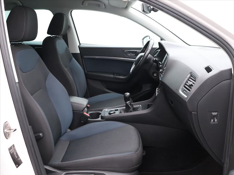 Seat Ateca 2,0 TDI LED 4Drive CZ Style - fotka 11 z 28
