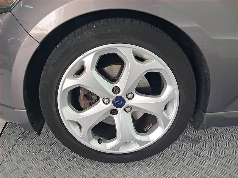 Ford Mondeo (2013) 2.2 TDCi, Automat, Navi - fotka 15 z 18
