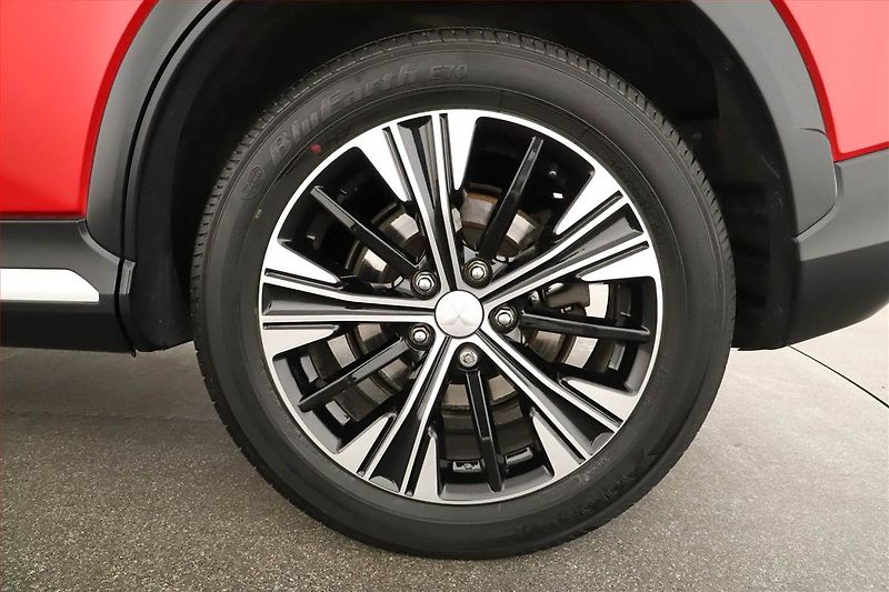 Mitsubishi Eclipse Cross (2018) 1.5 T-MIVEC, 4X4, Automat, ČR - fotka 12 z 15