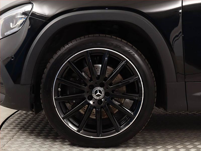 Mercedes-Benz GLB (2020) AMG line 250 4MATIC - fotka 13 z 19
