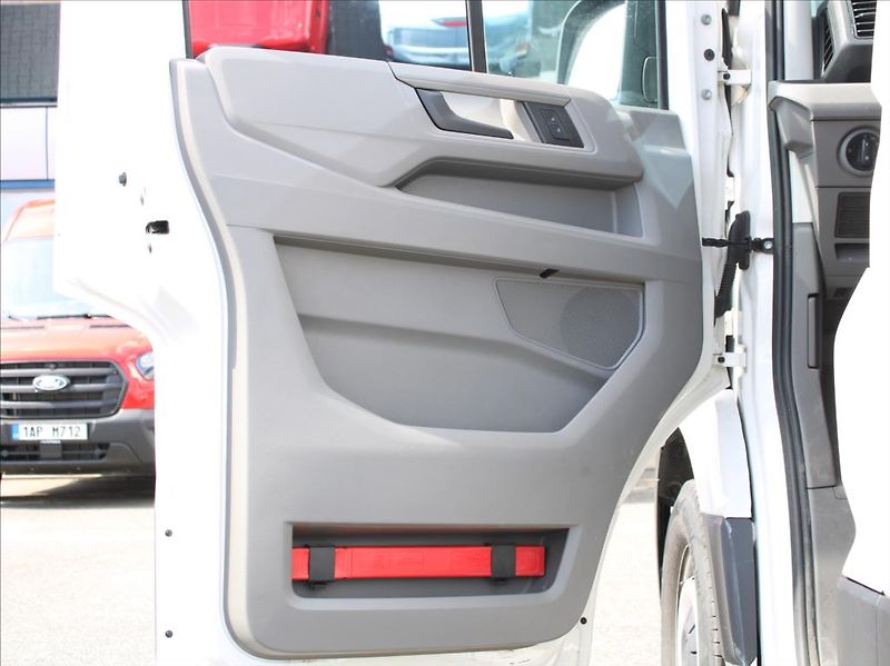 Volkswagen Crafter 2,0 TDi XDR Tažné Zár. 94tkm. - fotka 10 z 21