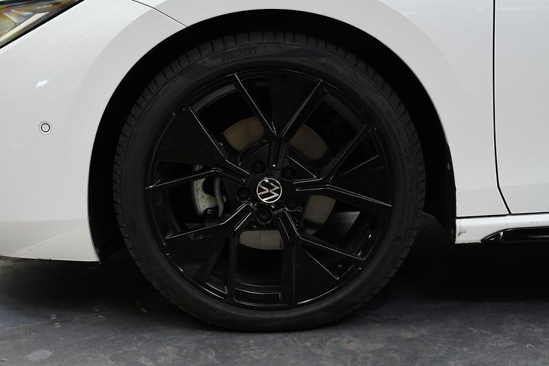 Volkswagen Passat - fotka 10 z 24