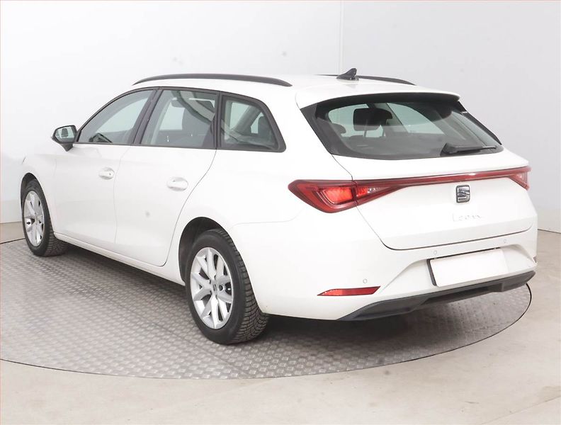 Seat Leon (2022) Style 1.5 TSI, Serv.kniha - fotka 4 z 15