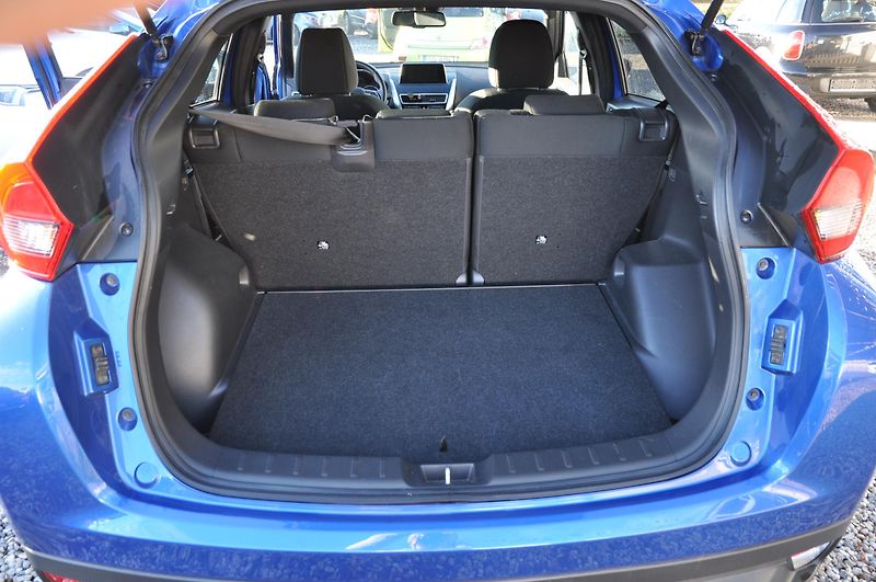 Mitsubishi Eclipse Cross 1.5T-MIVEC 120kW - fotka 10 z 24