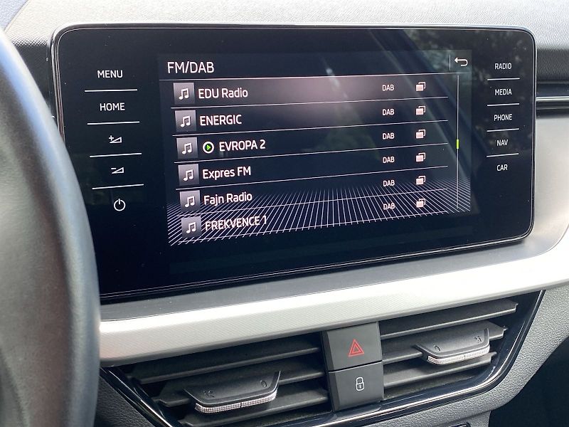 Škoda Scala (2023) 1.0 TSI DSG Ambition - fotka 13 z 31
