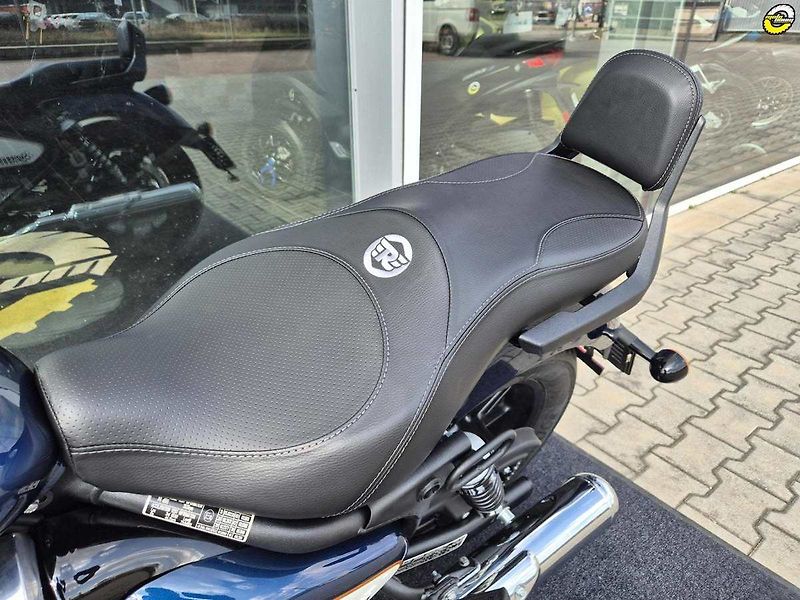 Royal Enfield Super Meteor 650 (2026) - fotka 13 z 22