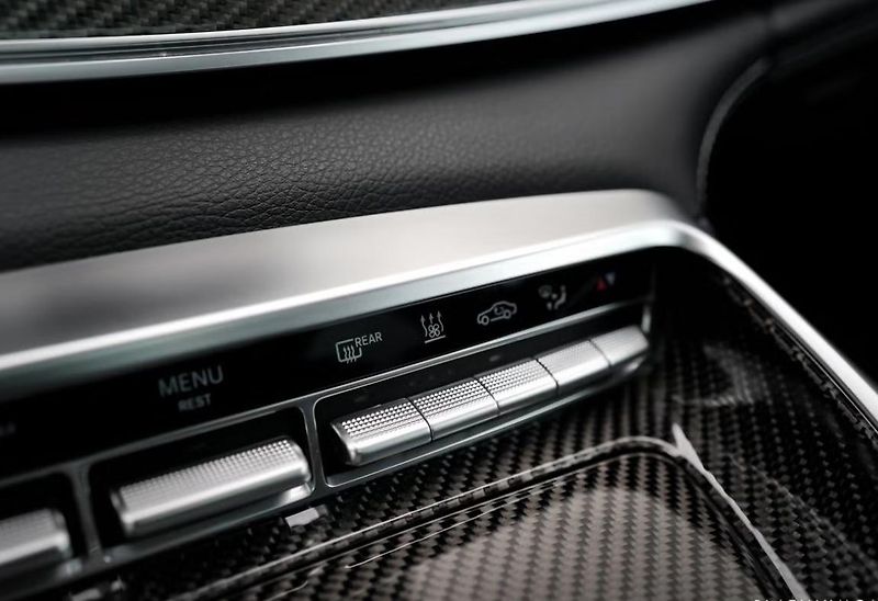 Mercedes-Benz AMG GT 63 S 4M 360kam HuD BRABUS  - fotka 15 z 27