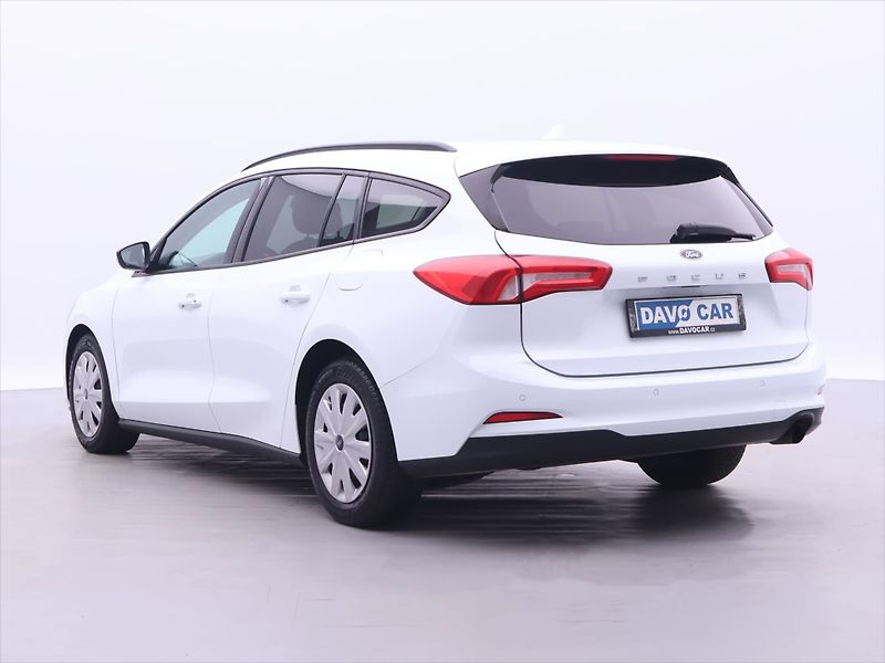 Ford Focus 1,0 EcoBoost 74kW CZ DPH - fotka 5 z 34