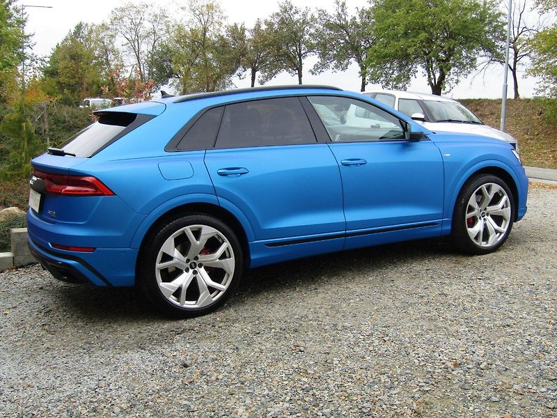 Audi Q8 (2021) 50 TDI 210kW  S-LINE - fotka 10 z 42