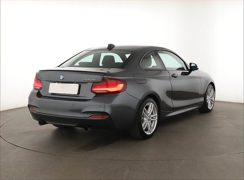 BMW Řada 2 (2019) M240i xDrive - fotka 5 z 18