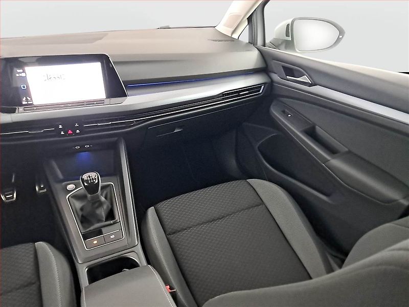 Volkswagen Golf (2023) Life 1.5 TSI, Navi, Tempomat - fotka 8 z 18