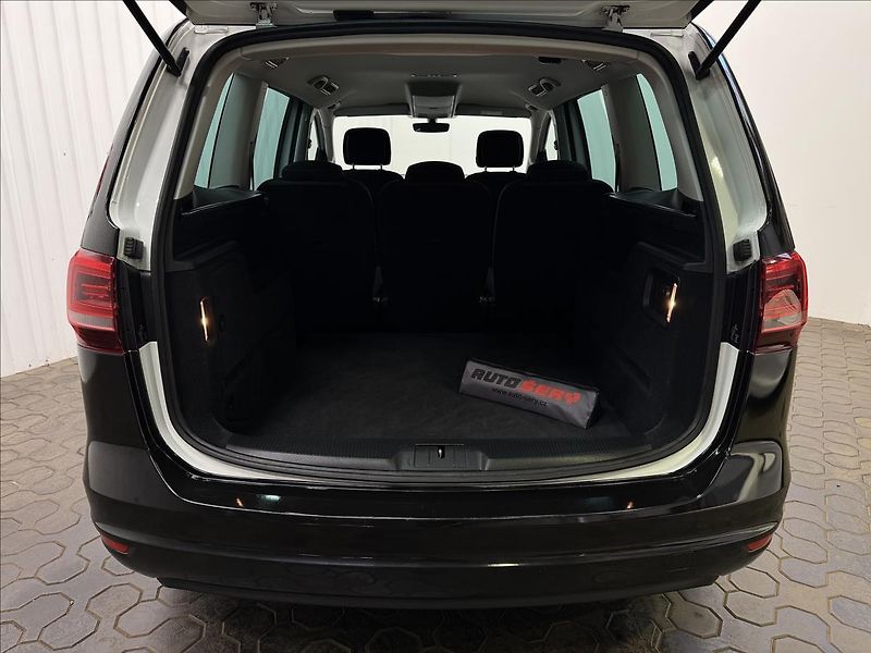 Volkswagen Sharan 2.0TDI 110kW 4MOTION MANUÁL 1M - fotka 31 z 38
