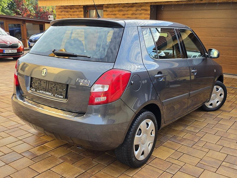 Škoda Fabia II 1.4i 16V AMBIENTE*2x SADA* - fotka 5 z 55