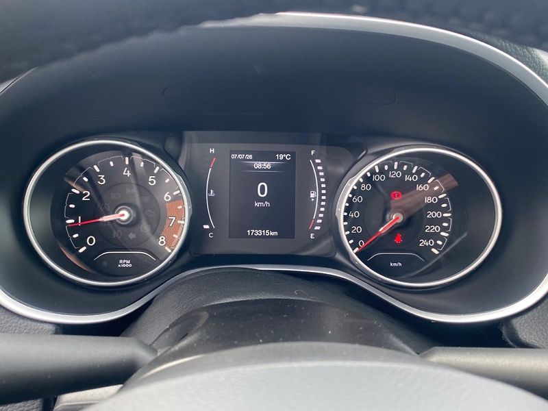Jeep Compass (2020) 1,3 Turbo (96kW) 130K Man. - fotka 14 z 33