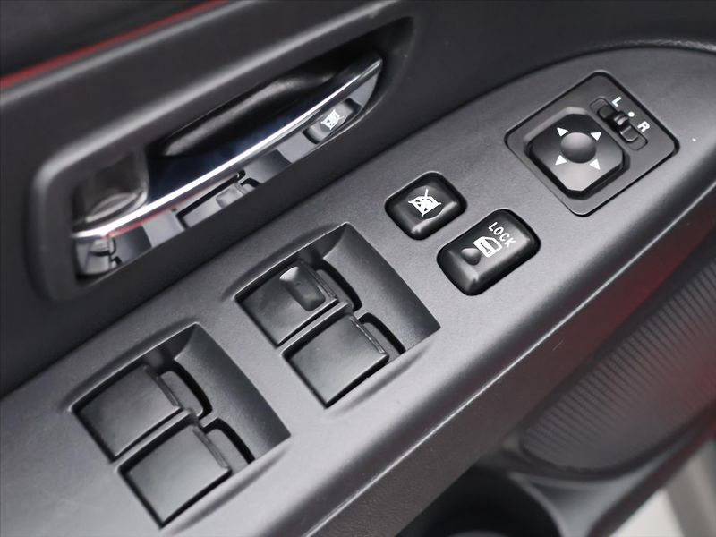 Mitsubishi ASX 2,0 Smart Mivec 110kW CVT CZ - fotka 14 z 32