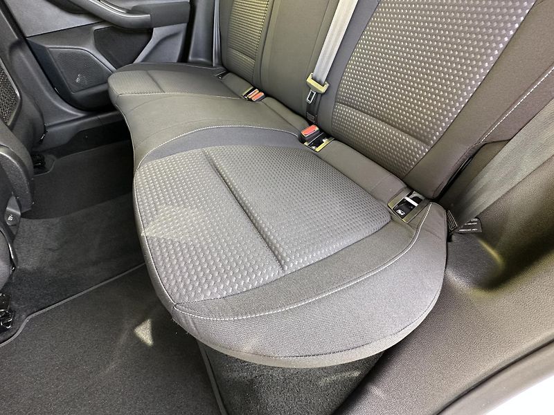 Ford Focus (2019) 1.5EcoBlue/88kW*KOMBI*1.Maj.TZ - fotka 24 z 39