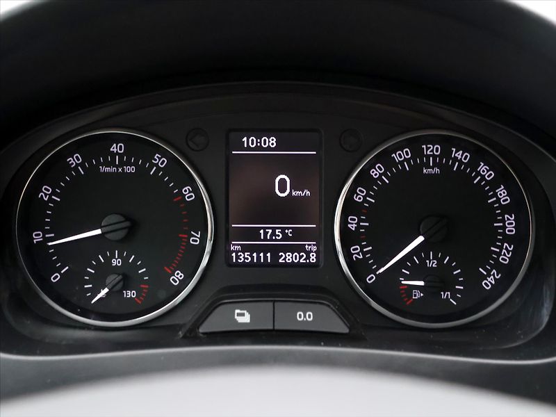 Škoda Rapid 1,2 TSI 77kW Xenon 1.Maj. - fotka 14 z 33