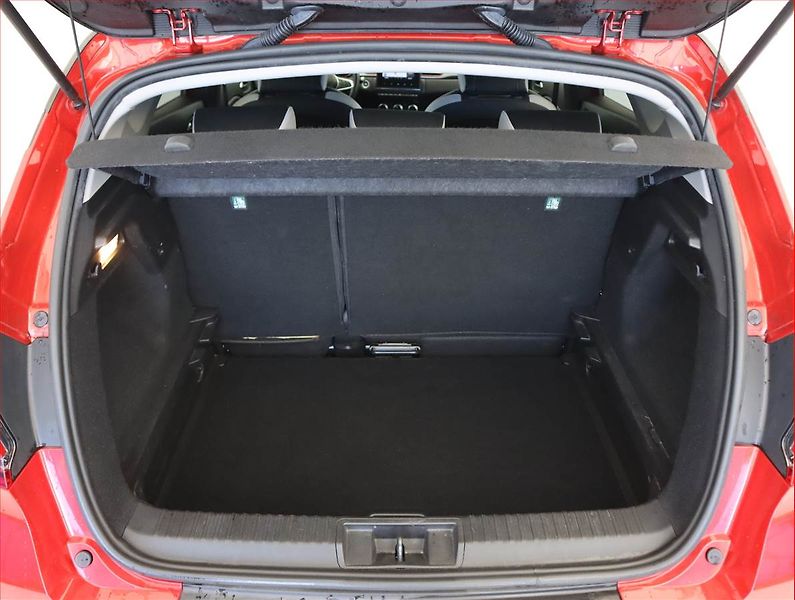 Renault Captur (2020) Intens 1.3 TCe, Kůže, Navi - fotka 14 z 21