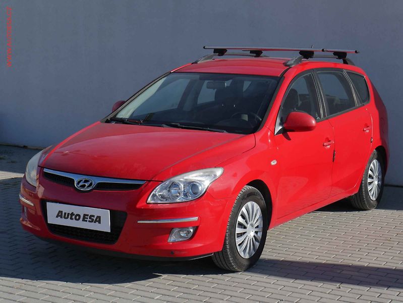 Hyundai i30 (2009) 1.6 CVVT, 2.maj,ČR, Klima - fotka 3 z 16