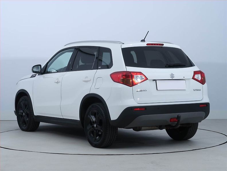 Suzuki Vitara (2018) 1.4 BoosterJet, Serv.kniha - fotka 4 z 17