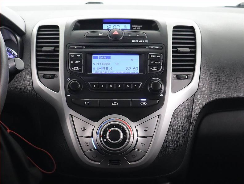 Hyundai ix20 (2011) 1.4 CVVT, LPG, Serv.kniha - fotka 12 z 19