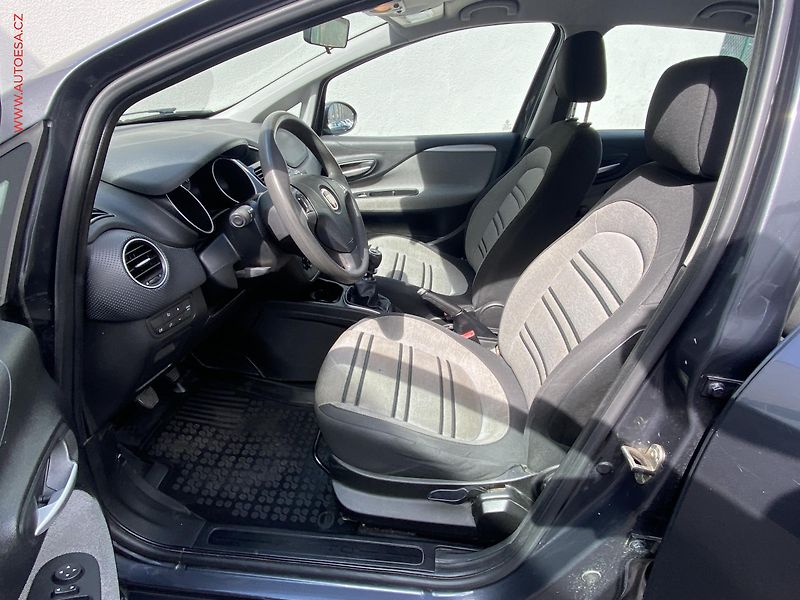 Fiat Punto Evo (2010) 1.2i, Klima - fotka 10 z 15