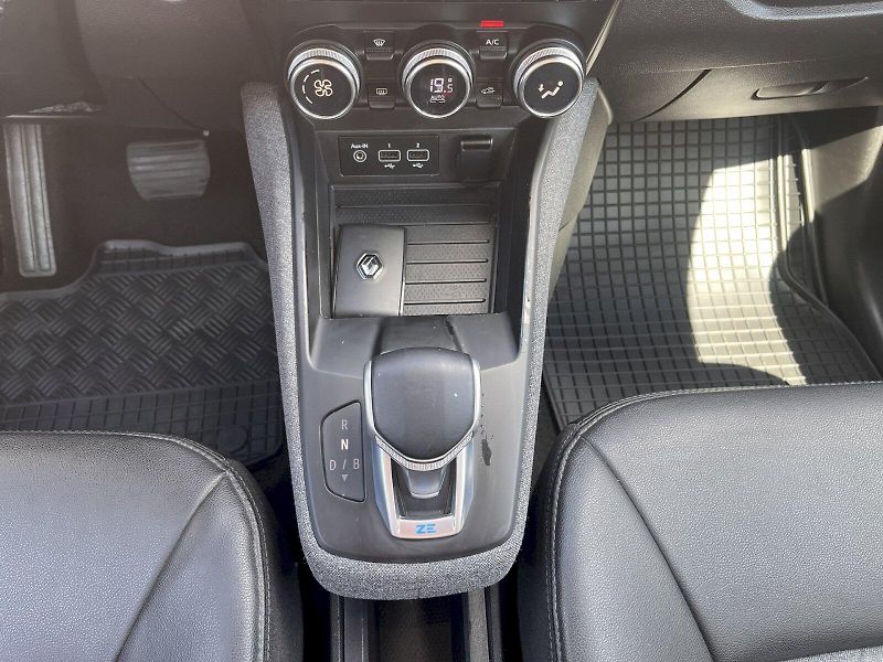 Renault ZOE (2020) 80KW ZEN 52kWh - fotka 20 z 22