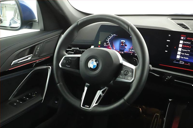 BMW X1 (2024) sDrive18d - fotka 8 z 18