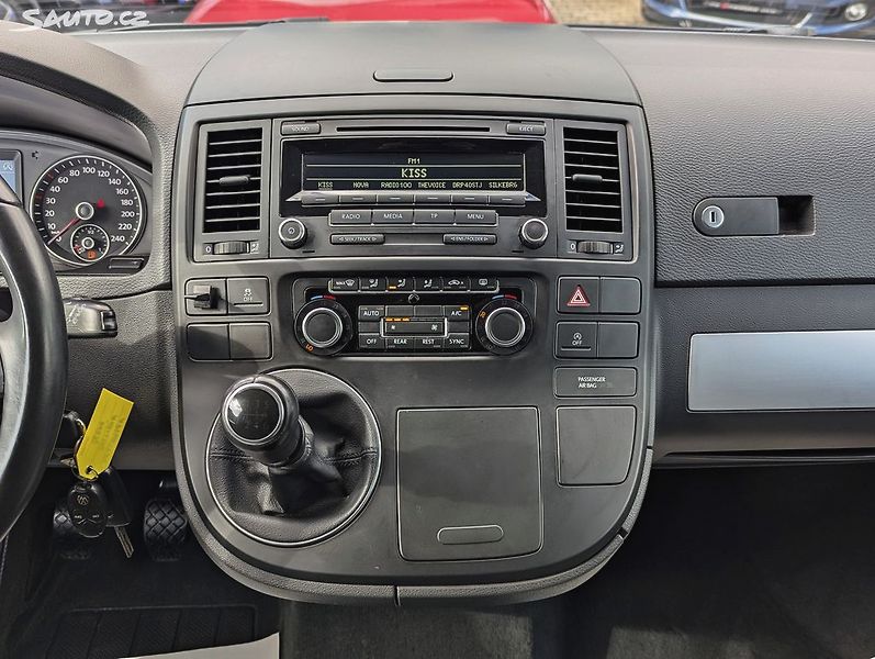 Volkswagen Multivan 2.0 TDi 103kW TEMPOMAT WEBASTO - fotka 13 z 22