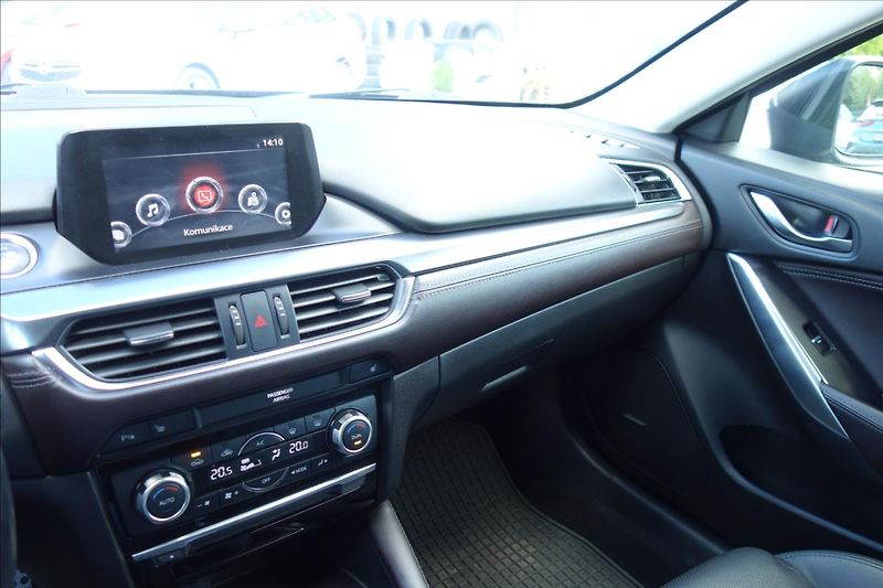 Mazda 6 2,2 D 129KW, SERV.KN., REVO. - fotka 37 z 39