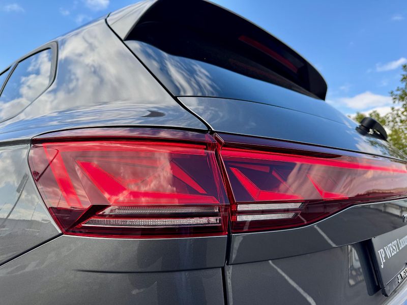 Volkswagen Touareg (2024) Model 2025, Kůže, VZDUCH,Tažné - fotka 39 z 40