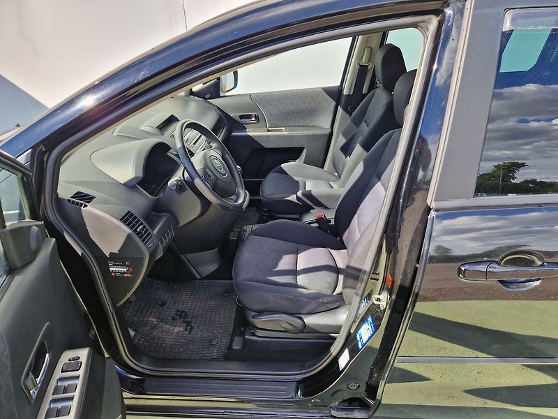 Mazda 5 2.0 - fotka 20 z 33