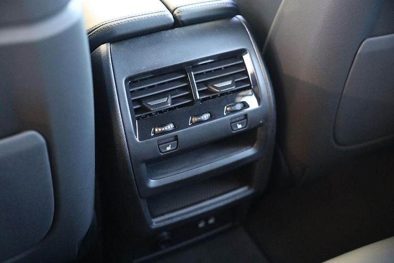 BMW X5 xDrive40i - fotka 16 z 18