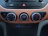 Hyundai i10 (2013) 1.2i 64 KW Klima FIFA Edice - náhled 26