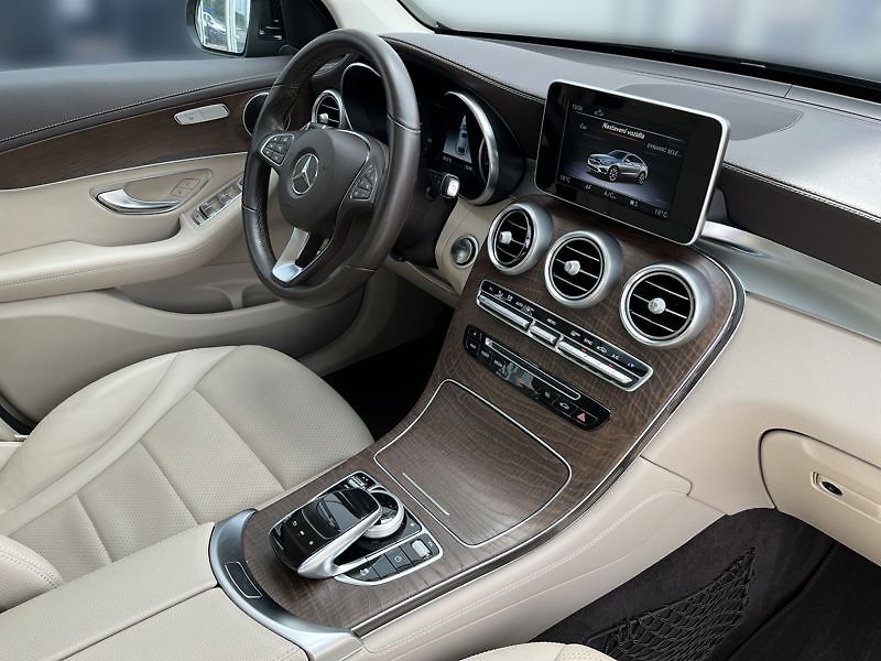 Mercedes-Benz GLC Coupé 250 4MATIC kupé - fotka 19 z 21