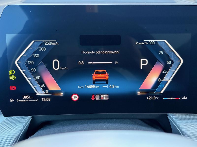 BMW X1 (2025) xDrive 20d PANORAMA Tažné HUD - fotka 27 z 40