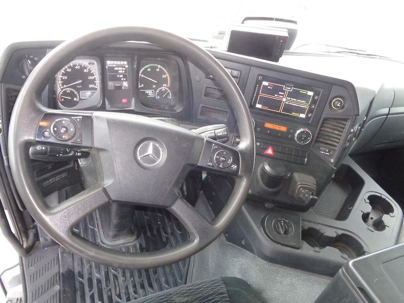Mercedes-Benz AROCS 3246 8x4 3S MEILLER - fotka 14 z 17