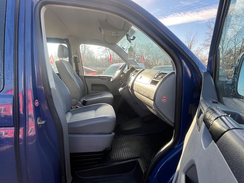 Volkswagen Caravelle 2.5TDI 96KW*8MIST* - fotka 15 z 24