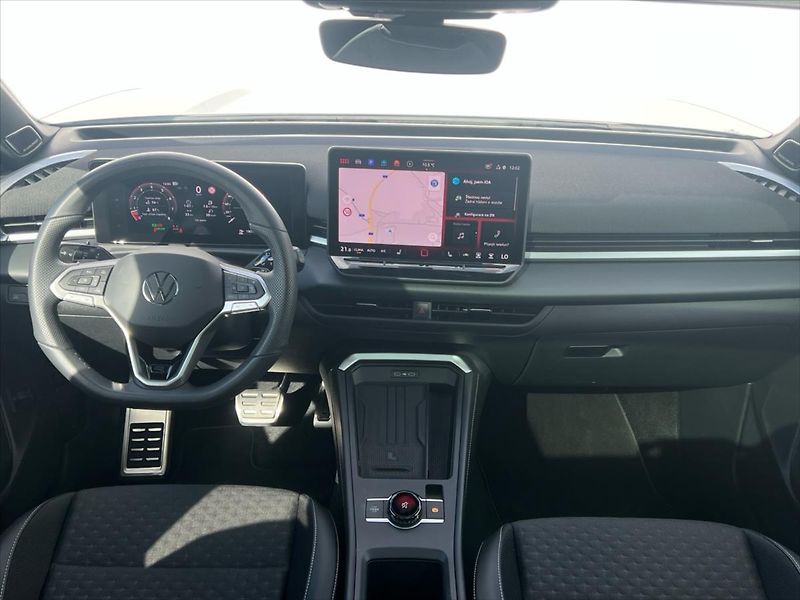 Volkswagen T-Roc 1,5 eTSi110kW 7DSG R-line - fotka 5 z 33