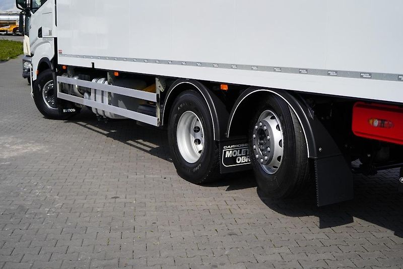 Iveco S-WAY (2023) 420 6x2 skříňová nástavba - fotka 14 z 18