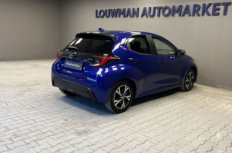 Toyota Yaris 1,5 Hybrid AT Style - fotka 2 z 16