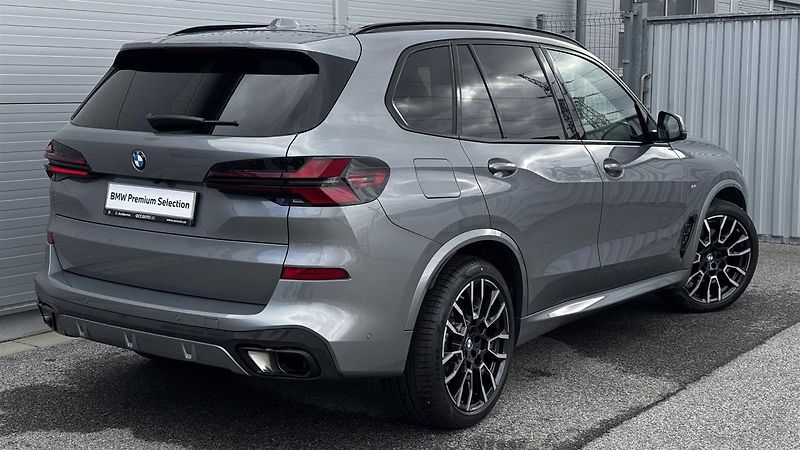 BMW X5 xDrive30d - fotka 2 z 12